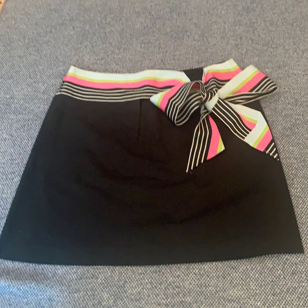 Snappy Turtle Black Skirt Multi Stripe Belt Size 4